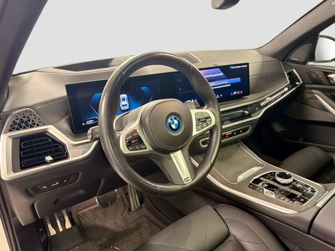 Used 2024 BMW X5 xDrive50e w/ Executive Package AWD/4WD image 4