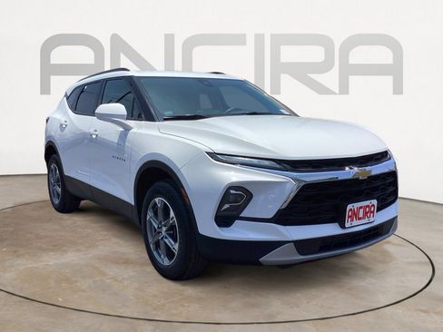 Used 2024 Chevrolet Blazer LT w/ Convenience Package FWD image 5