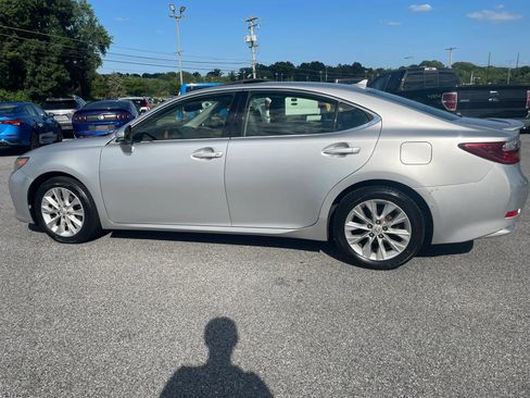 Used 2013 Lexus ES 300h w/ Luxury Pkg FWD image 9