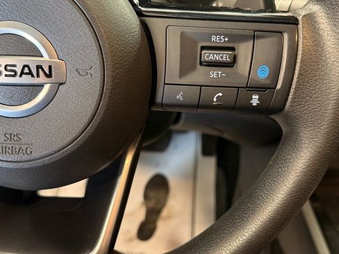Used 2021 Nissan Rogue SV AWD/4WD image 11