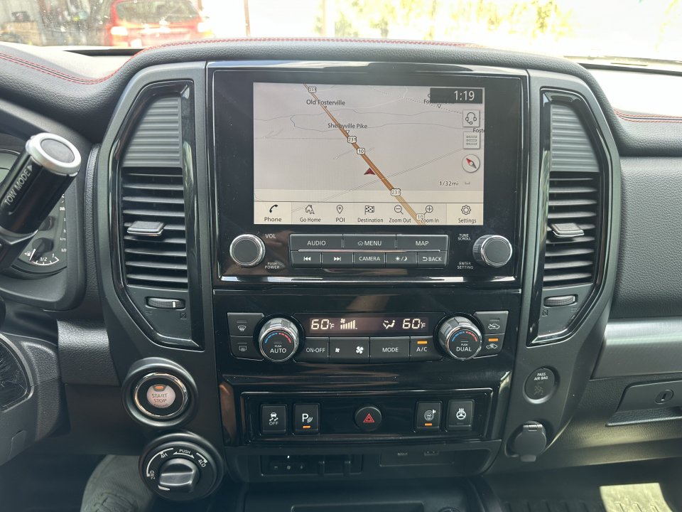 Used 2020 Nissan Titan PRO-4X w/ Pro-4x Convenience Package AWD/4WD image 11