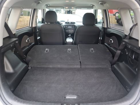 Used 2016 Kia Soul + image 41