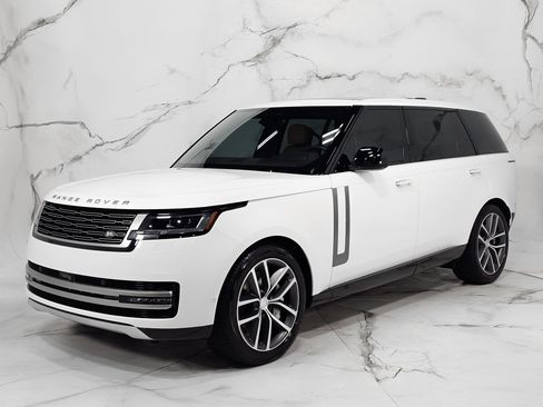 Used 2024 Land Rover Range Rover Long Wheelbase SE AWD/4WD image 9