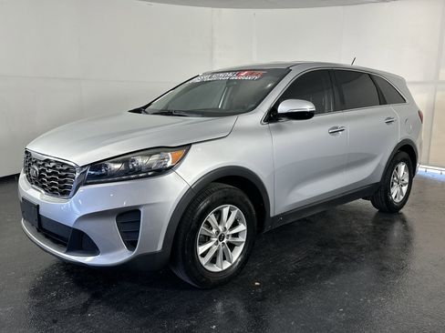 Used 2019 Kia Sorento L image 6
