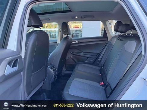 Certified 2025 Volkswagen Taos SE w/ Taos Adventure Package (SXB) image 12