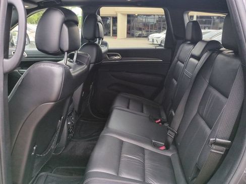 Used 2016 Jeep Grand Cherokee Limited AWD/4WD image 13