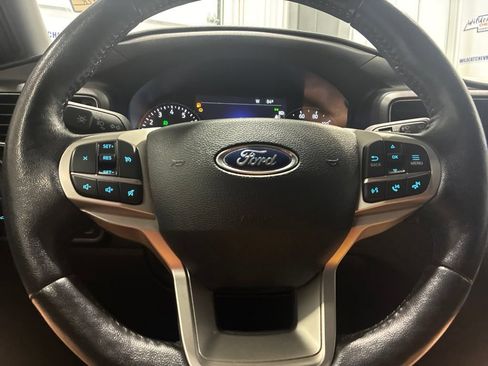 Used 2023 Ford Explorer XLT w/ Equipment Group 202A RWD image 20