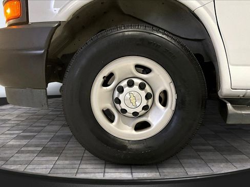 Used 2023 Chevrolet Express 3500 LS image 32