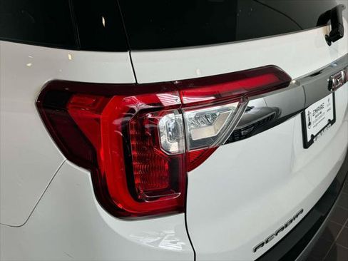Certified 2023 GMC Acadia SLE image 8
