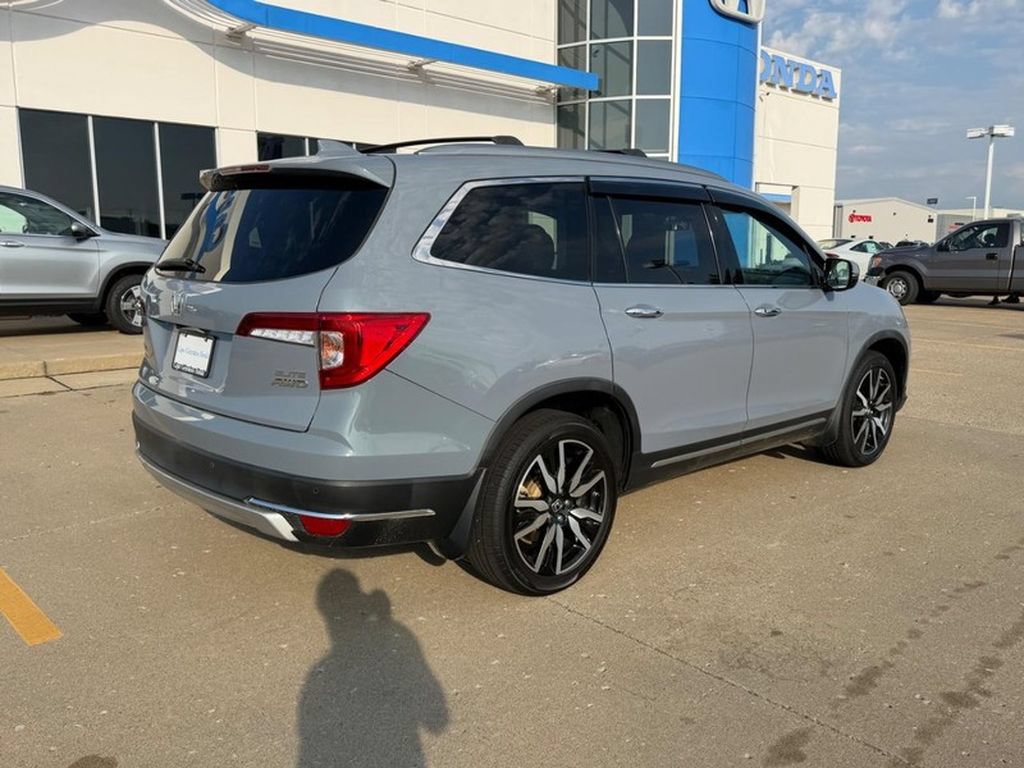 Certified 2022 Honda Pilot Elite image 2