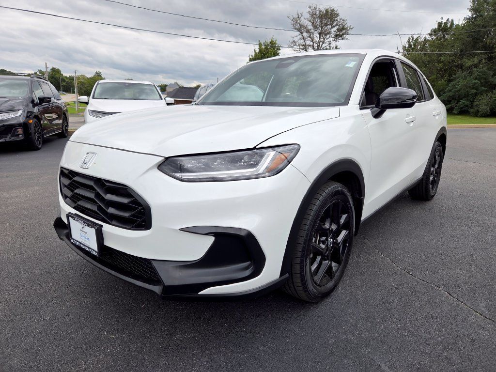 Used 2024 Honda HR-V Sport image 3