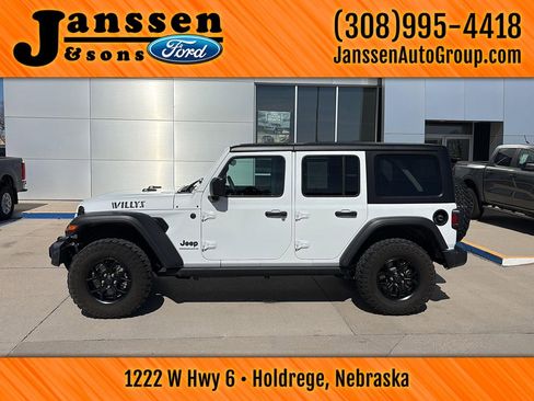 Used 2025 Jeep Wrangler Willys image 1