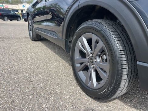 Certified 2023 Ford Explorer XLT w/ Equipment Group 202A AWD/4WD image 26