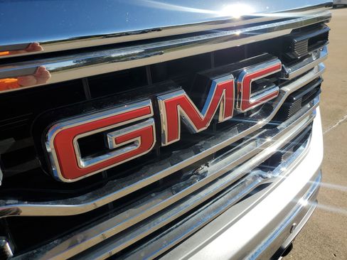 Used 2022 GMC Sierra 1500 SLT w/ SLT Premium Plus Package AWD/4WD image 37