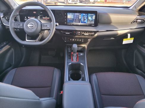 New 2026 Nissan Kicks SR FWD image 8