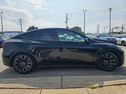 Used 2023 Tesla Model Y Performance AWD/4WD image 6