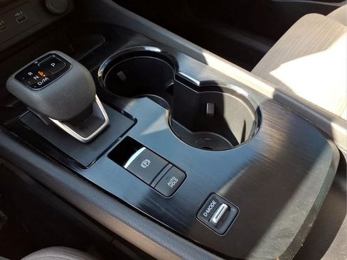 Used 2023 Nissan Rogue SV FWD image 15