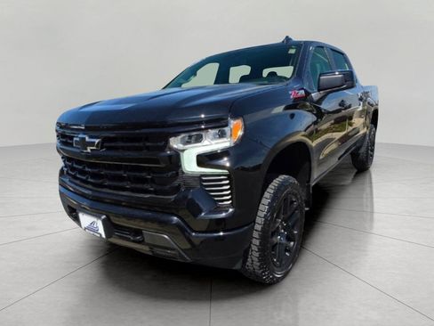 Used 2025 Chevrolet Silverado 1500 RST w/ Z71 Off-Road Package AWD/4WD image 32
