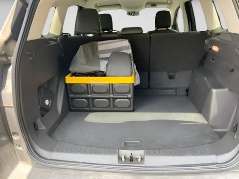 Used 2019 Ford Escape SE FWD image 13