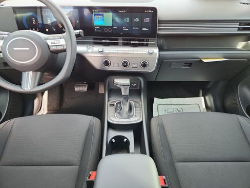 New 2026 Hyundai Kona SE image 12