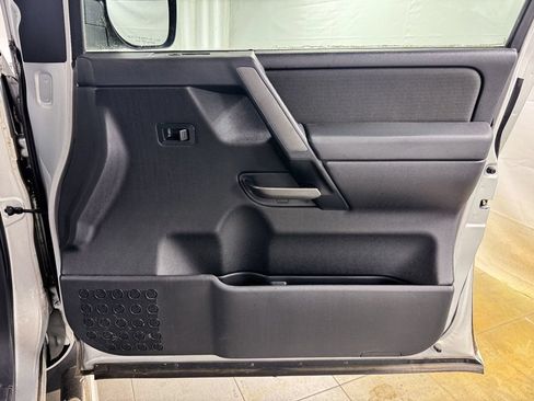 Used 2014 Nissan Titan PRO-4X AWD/4WD image 15