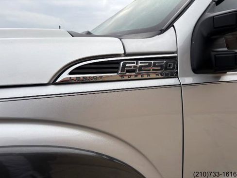 Used 2016 Ford F250 Lariat w/ Lariat Ultimate Package image 12