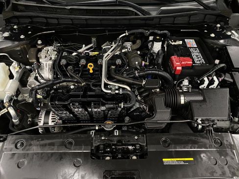 Certified 2025 Nissan Altima 2.5 SV FWD image 10