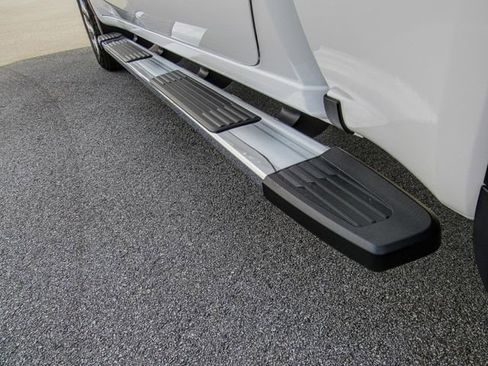 New 2026 GMC Sierra 1500 SLT w/ SLT Premium Package image 11