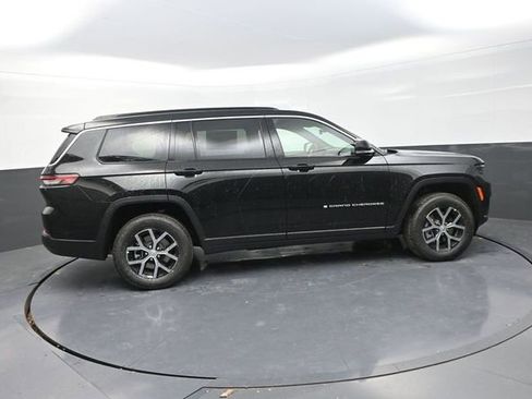 New 2025 Jeep Grand Cherokee L Limited w/ Trailer Tow Package image 10