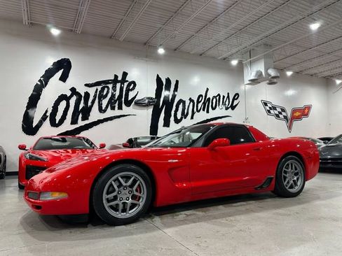 Used 2002 Chevrolet Corvette Z06 w/ Memory Pkg RWD image 1