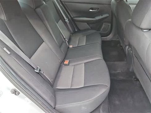 Used 2022 Nissan Sentra SV image 19