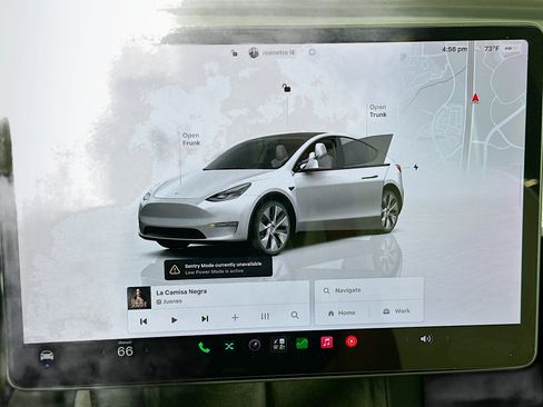 Used 2023 Tesla Model Y Long Range AWD/4WD image 19