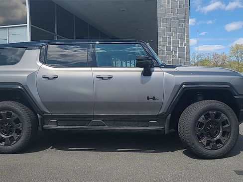 New 2026 GMC Hummer EV 3X w/ Carbon Fiber Edition Package AWD/4WD image 10