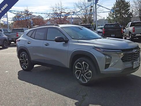 New 2026 Chevrolet Trax RS image 3