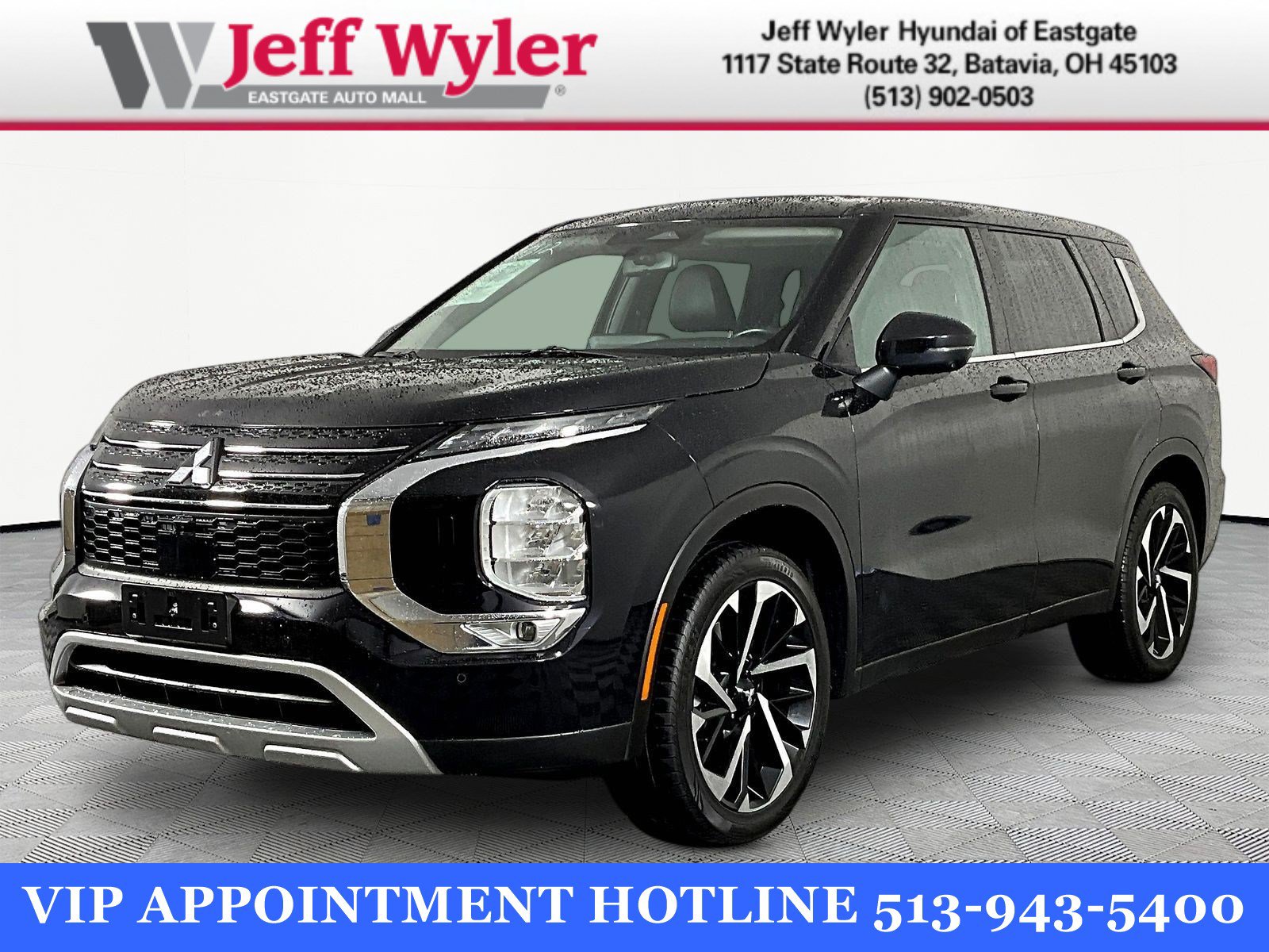 Used 2023 Mitsubishi Outlander SE AWD/4WD image 1