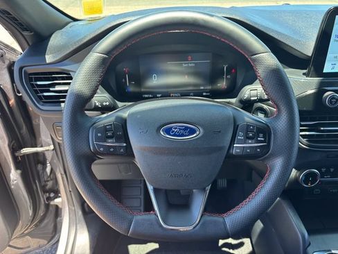 Used 2025 Ford Escape ST-Line Select AWD/4WD image 26
