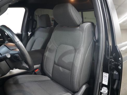 Used 2019 RAM 1500 Big Horn RWD image 27