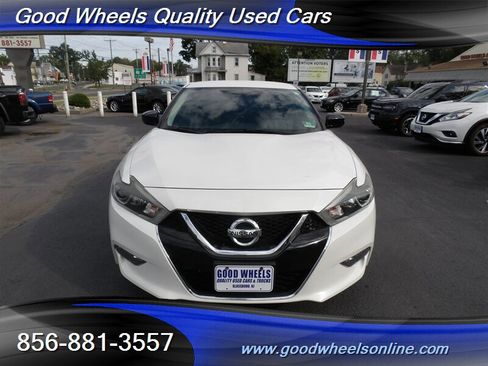 Used 2018 Nissan Maxima 3.5 S image 2