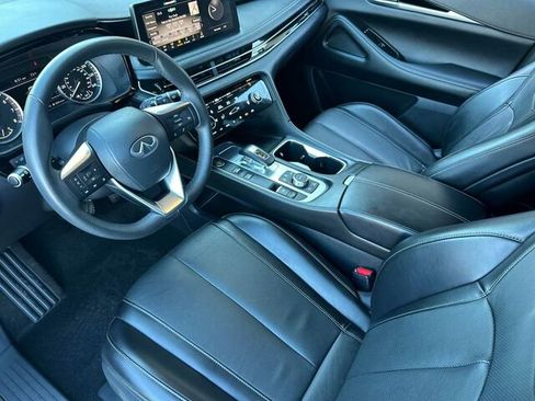 Used 2025 INFINITI QX60 Pure image 10