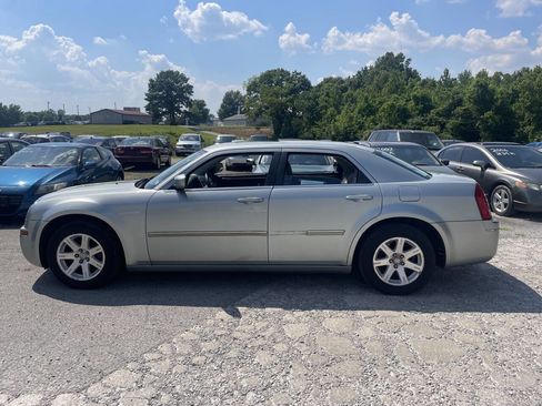 Used 2006 Chrysler 300 Touring w/ Sound Group image 3