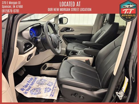 Used 2024 Chrysler Pacifica Touring-L FWD image 53