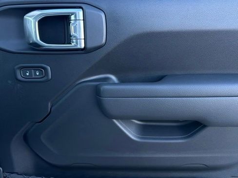 New 2026 Jeep Gladiator Sport AWD/4WD image 24