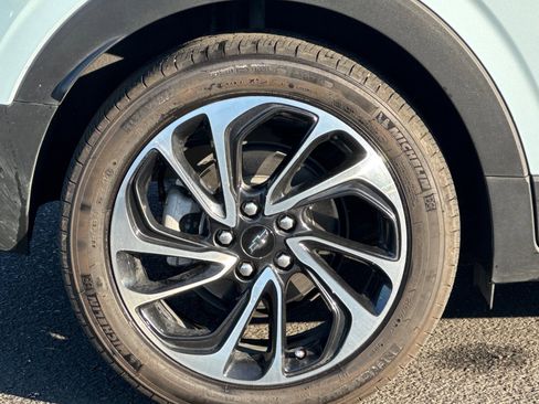 Used 2023 Chevrolet Bolt EUV Premier image 41