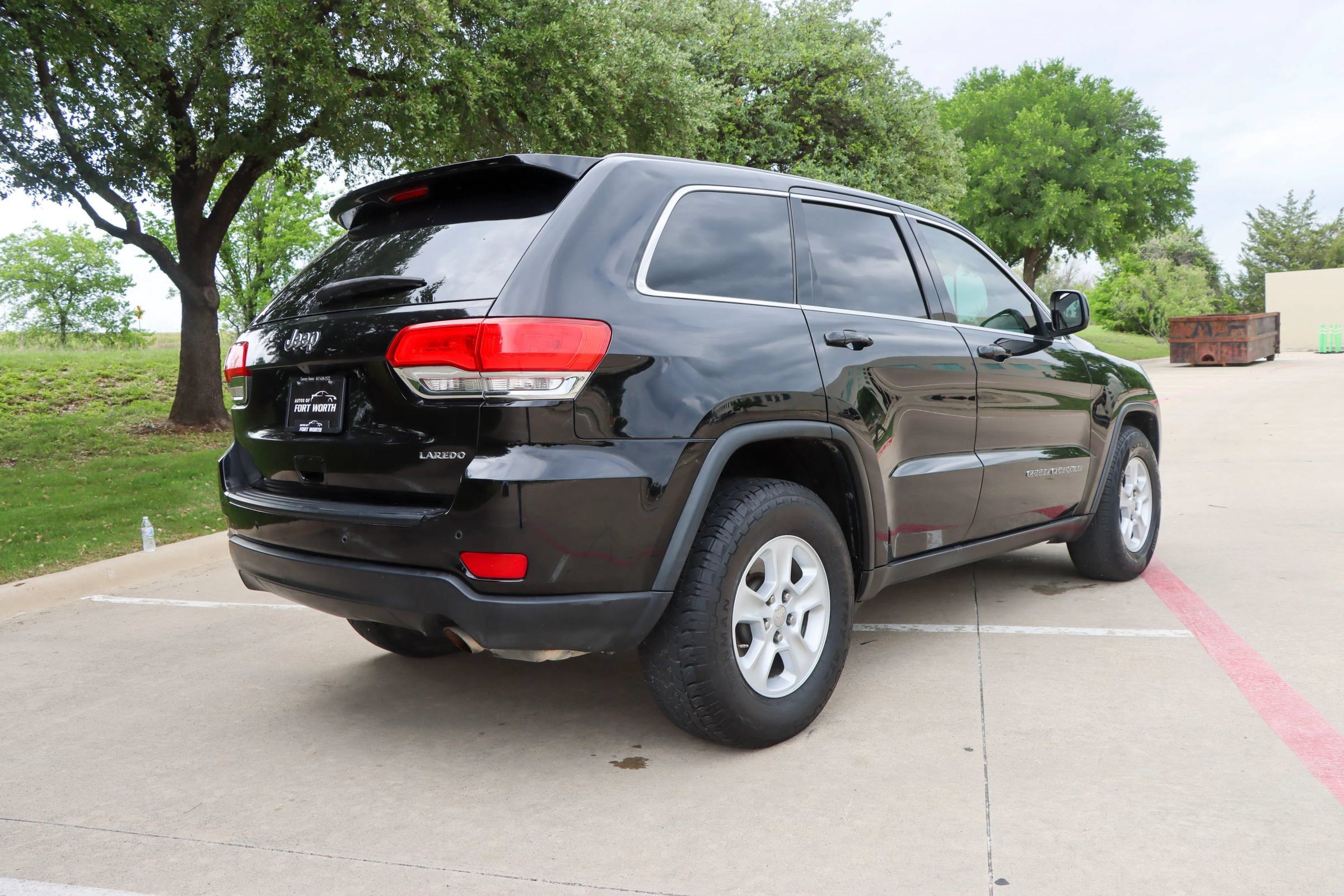Used 2017 Jeep Grand Cherokee Laredo RWD image 7