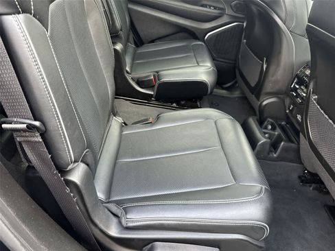 Used 2023 Jeep Grand Cherokee L Overland AWD/4WD image 17