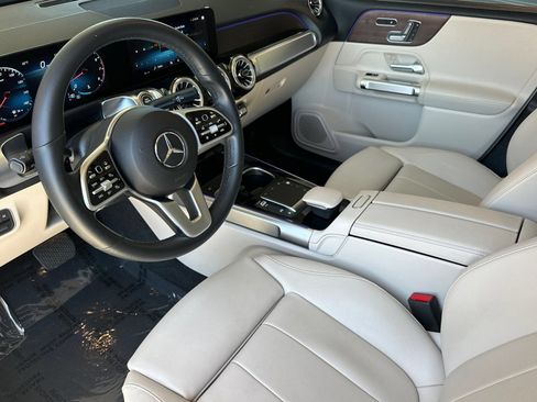 Certified 2023 Mercedes-Benz GLB 250 4MATIC image 11