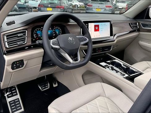 New 2025 Volkswagen Atlas SEL Premium R-Line image 7