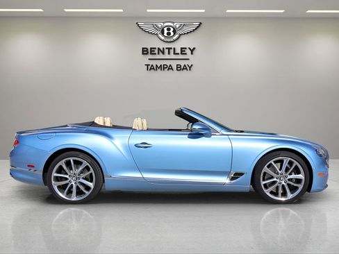 Used 2023 Bentley Continental GT Azure image 11