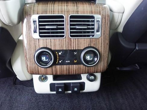 Used 2019 Land Rover Range Rover HSE image 26