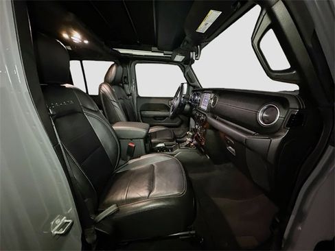 Used 2022 Jeep Wrangler Unlimited Sahara w/ Cold Weather Group image 35